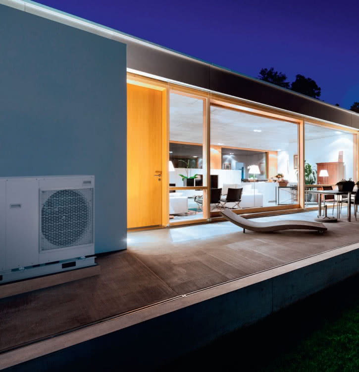 Niektóre pompy ciepła mogą też skutecznie chłodzić budynek. To warta rozważenia opcja. 